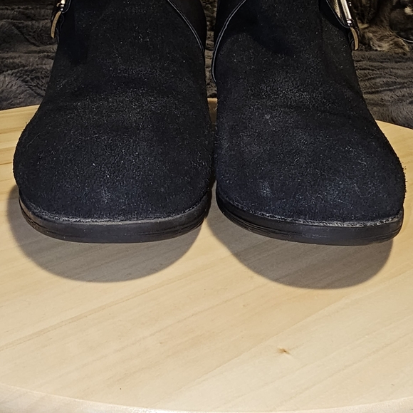 Sketchers Faux Suede Heeled Bootie with Faux Leather Wrapped Detail, Size 8 - Picture 10 of 12